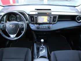 Toyota RAV4 (2018) thumbnail 11