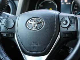 Toyota RAV4 (2018) thumbnail 30