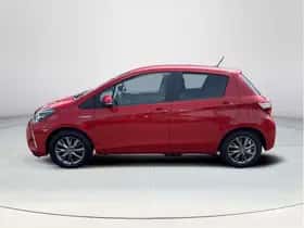 Toyota Yaris (2020) thumbnail 2