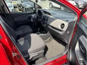 Toyota Yaris (2020) thumbnail 11