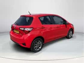 Toyota Yaris (2020) thumbnail 5