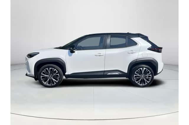 Toyota Yaris Cross (2022) thumbnail 2