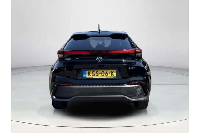 Toyota C-HR (2024) thumbnail 4