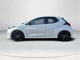 Toyota Yaris (2022) thumbnail 2