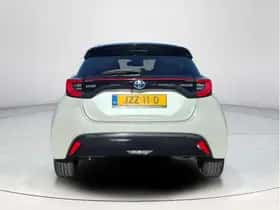 Toyota Yaris (2022) thumbnail 4