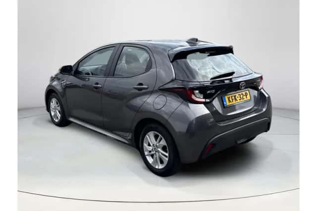 Toyota Yaris (2025) thumbnail 3