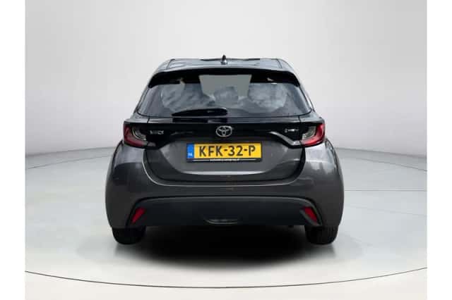 Toyota Yaris (2025) thumbnail 4