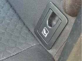 Toyota C-HR (2023) thumbnail 30