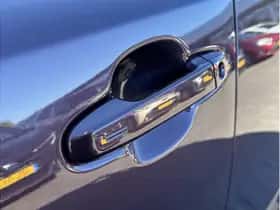 Toyota C-HR (2023) thumbnail 31