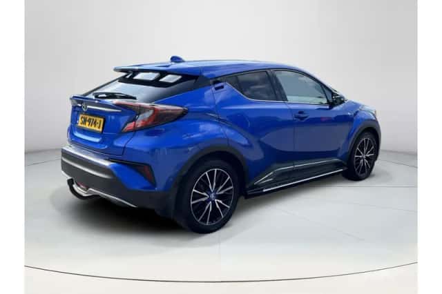 Toyota C-HR (2018) thumbnail 5