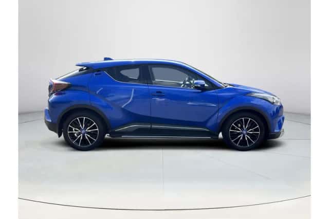 Toyota C-HR (2018) thumbnail 6