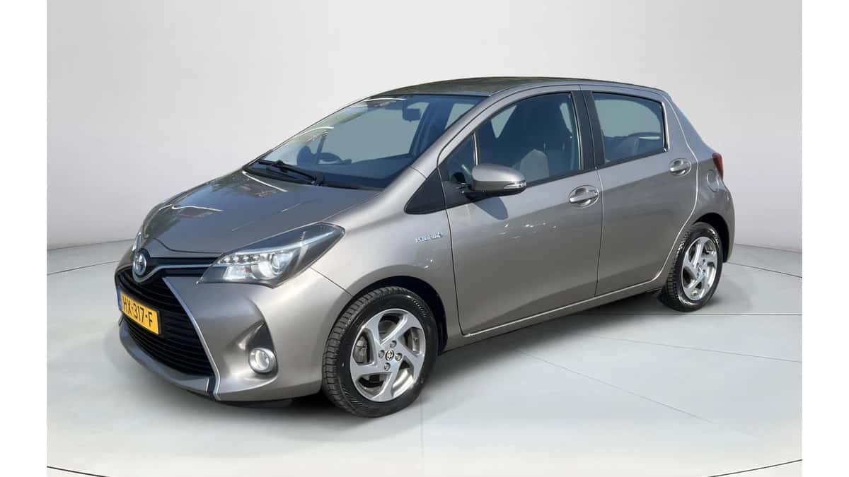 Toyota Yaris (2016) — foto 1