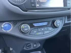 Toyota Yaris (2016) thumbnail 16