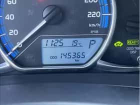 Toyota Yaris (2016) thumbnail 18