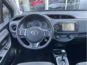 Toyota Yaris (2016) thumbnail 25