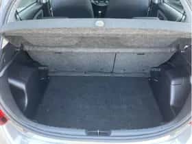Toyota Yaris (2016) thumbnail 27