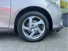 Toyota Yaris (2016) thumbnail 30