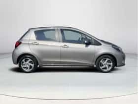 Toyota Yaris (2016) thumbnail 6