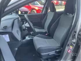 Toyota Yaris (2016) thumbnail 10