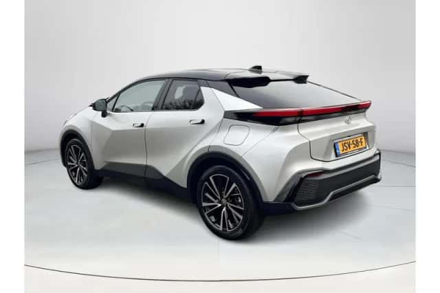 Toyota C-HR (2026) thumbnail 3