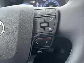 Toyota C-HR (2026) thumbnail 30