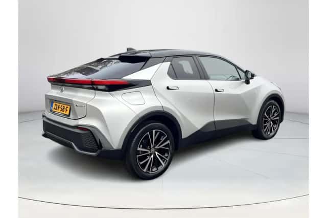 Toyota C-HR (2026) thumbnail 5