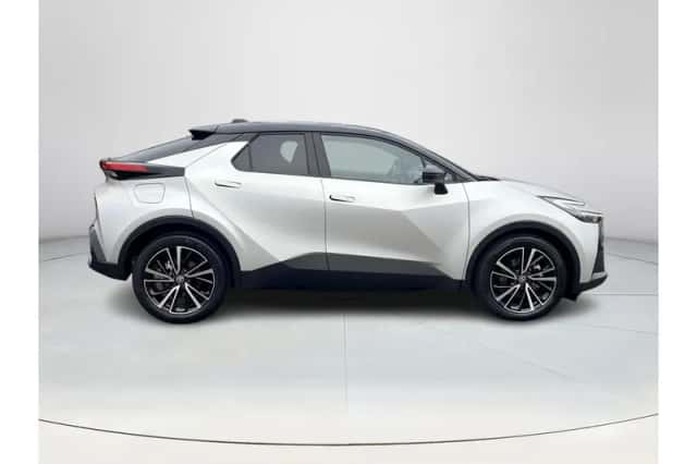Toyota C-HR (2026) thumbnail 6