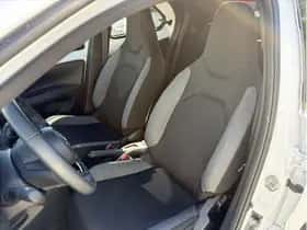 Toyota Aygo X (2024) thumbnail 12