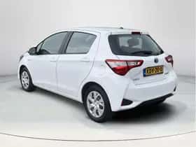 Toyota Yaris (2019) thumbnail 3
