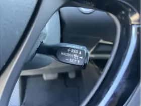 Toyota C-HR (2023) thumbnail 18
