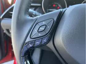 Toyota C-HR (2023) thumbnail 19
