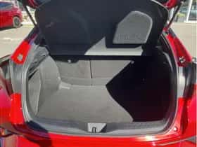Toyota C-HR (2023) thumbnail 28