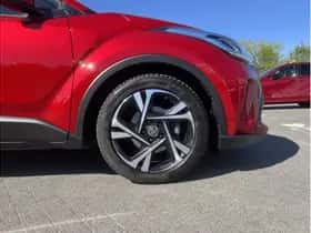 Toyota C-HR (2023) thumbnail 9