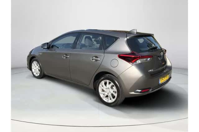 Toyota Auris (2018) thumbnail 3