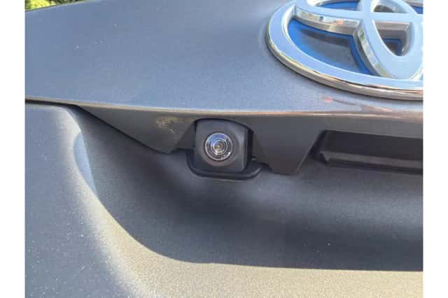 Toyota Auris (2018) thumbnail 3