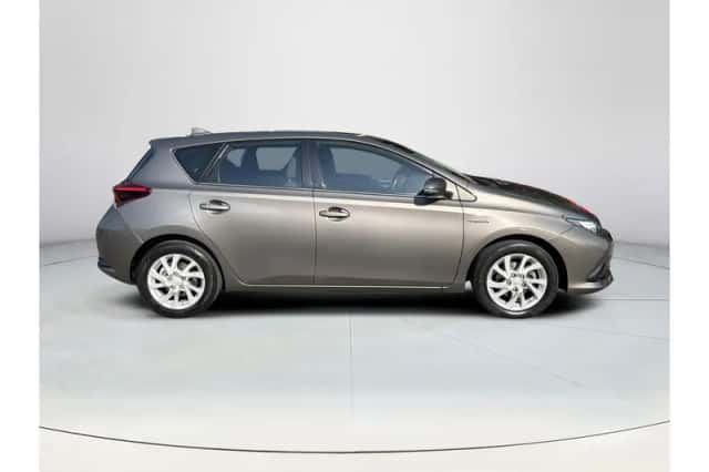 Toyota Auris (2018) thumbnail 6