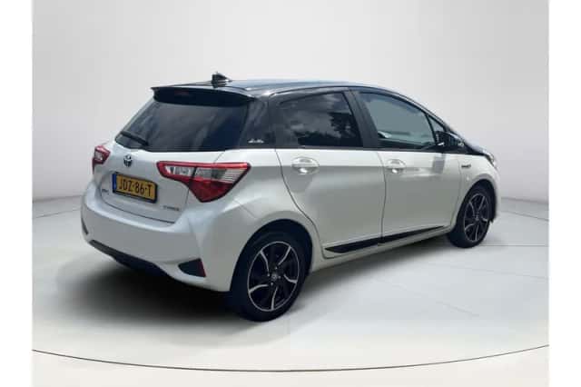 Toyota Yaris (2019) thumbnail 5