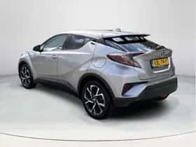 Toyota C-HR (2019) thumbnail 3