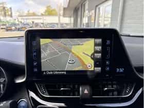 Toyota C-HR (2019) thumbnail 26