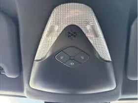 Toyota C-HR (2019) thumbnail 30