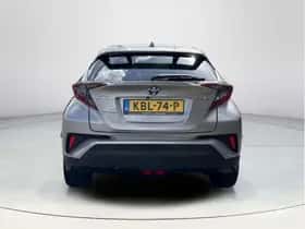 Toyota C-HR (2019) thumbnail 4