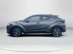 Toyota C-HR (2017) thumbnail 2