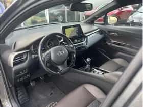 Toyota C-HR (2017) thumbnail 11
