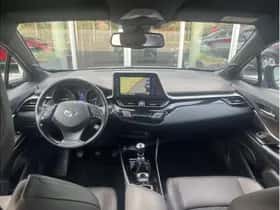 Toyota C-HR (2017) thumbnail 25