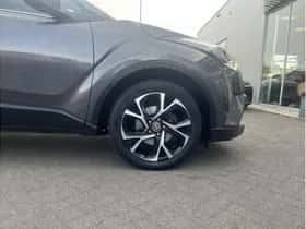 Toyota C-HR (2017) thumbnail 30