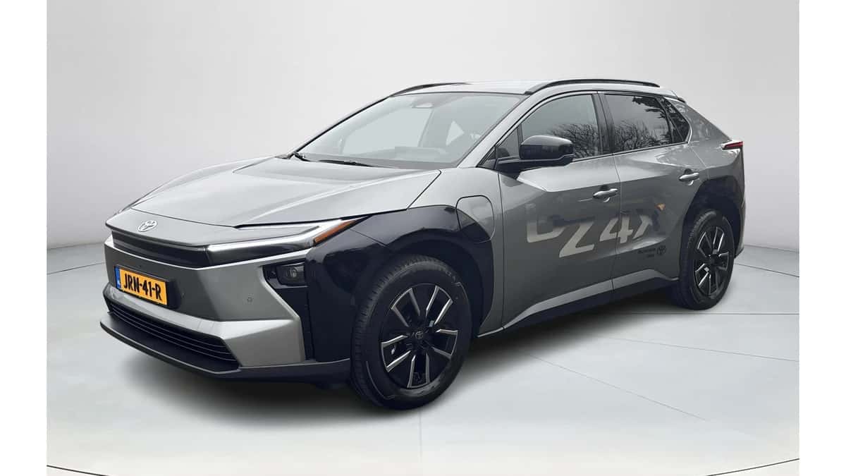 Toyota bZ4X (2025) — foto 1
