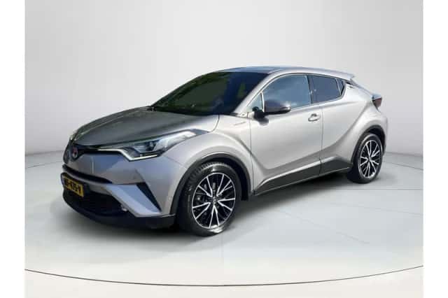 Toyota C-HR (2017) thumbnail 1