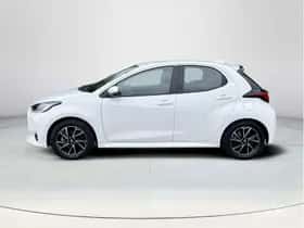 Toyota Yaris (2022) thumbnail 2