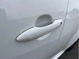 Toyota Yaris (2022) thumbnail 29
