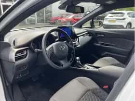 Toyota C-HR (2022) thumbnail 12